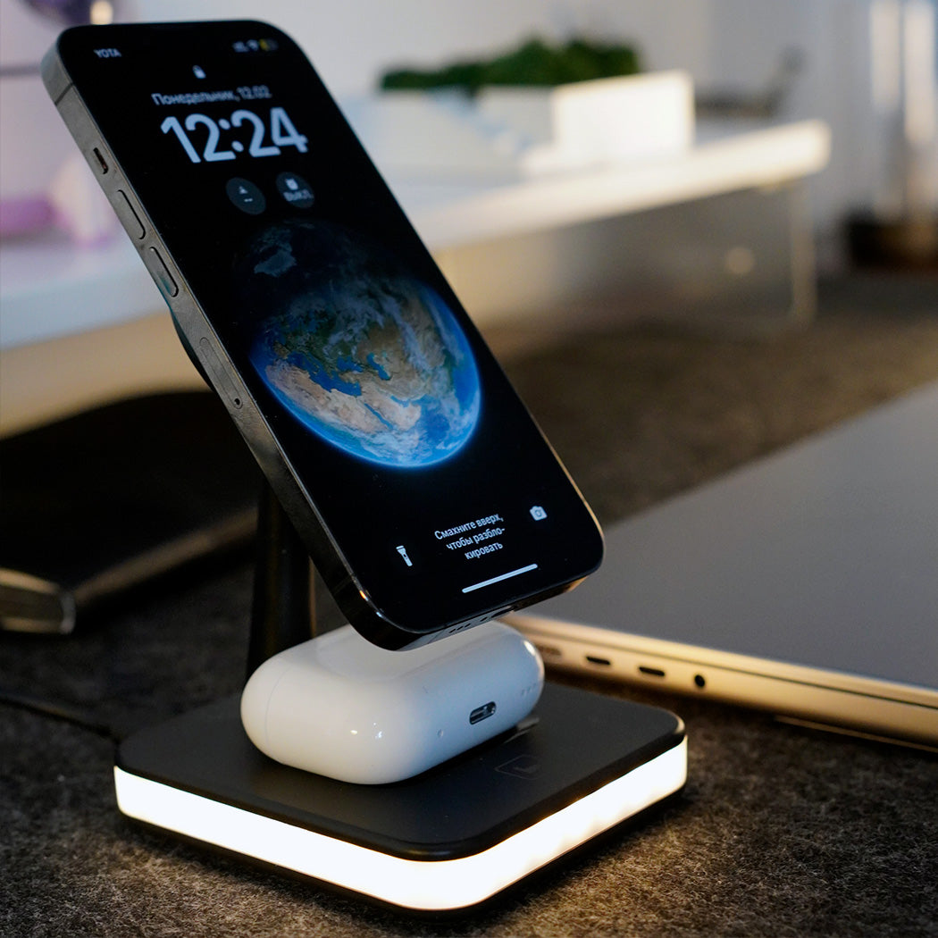 Magnetic Wireless Stand Dock Charger